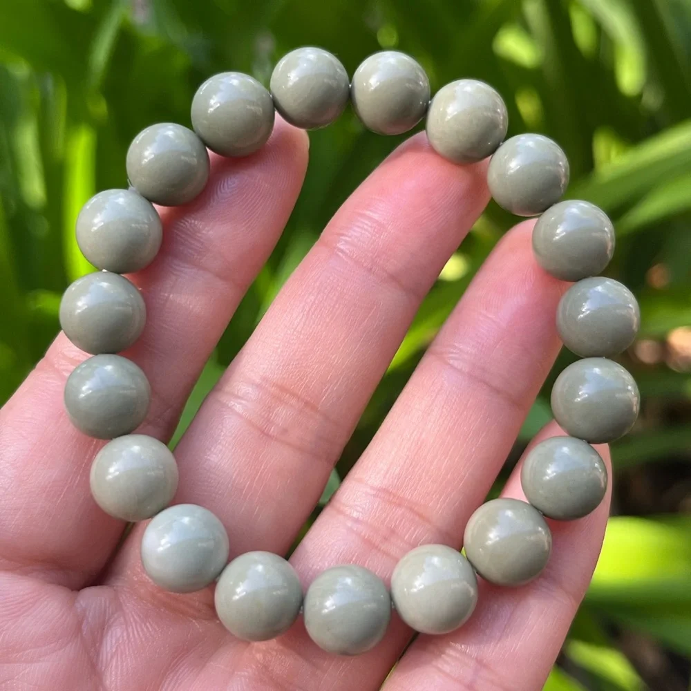 10mm stretchable‎ green Alashan agate bracelet